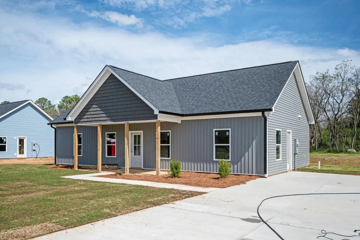 Thumbnail Photo: 520 Branch Street