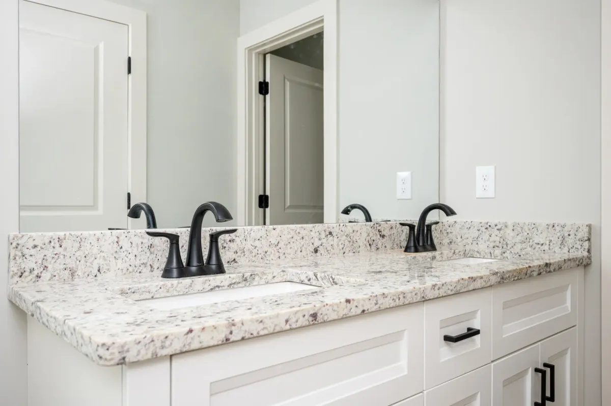 Thumbnail Photo: 508 Branch Street